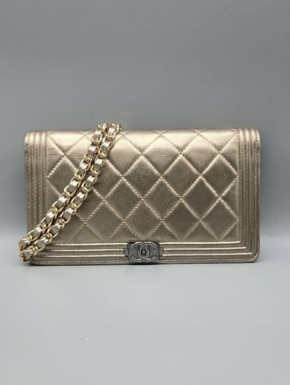 💛CHANEL Authentic Yen Gold Leather Wallet/Clutch💛